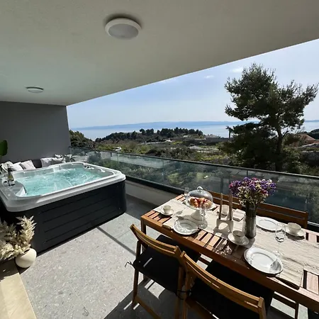 Luxury L With Jacuzzi Apartman
