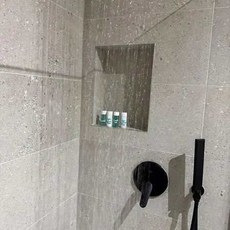 Luxury L With Jacuzzi *